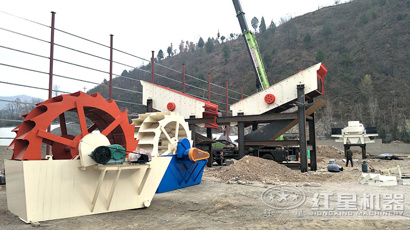 方案二配置現(xiàn)場：制砂機(jī)+洗砂機(jī)組合，費用70萬左右